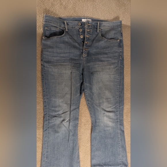 Loft Ankle Crop Flare Jeans - Picture 7 of 8